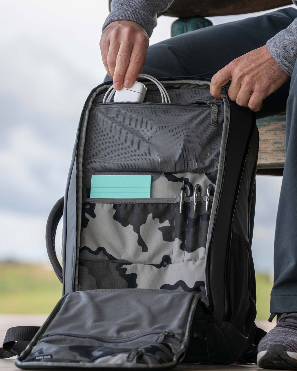 Waypoint Travel Backpack | Gunmetal