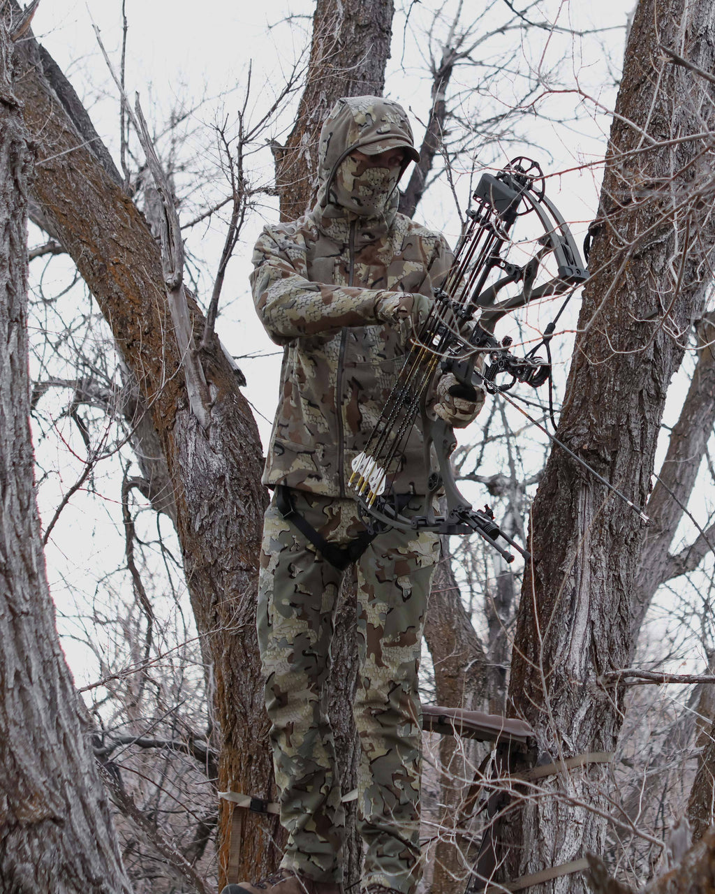 KUIU Proximity LT Hooded Jacket | Black