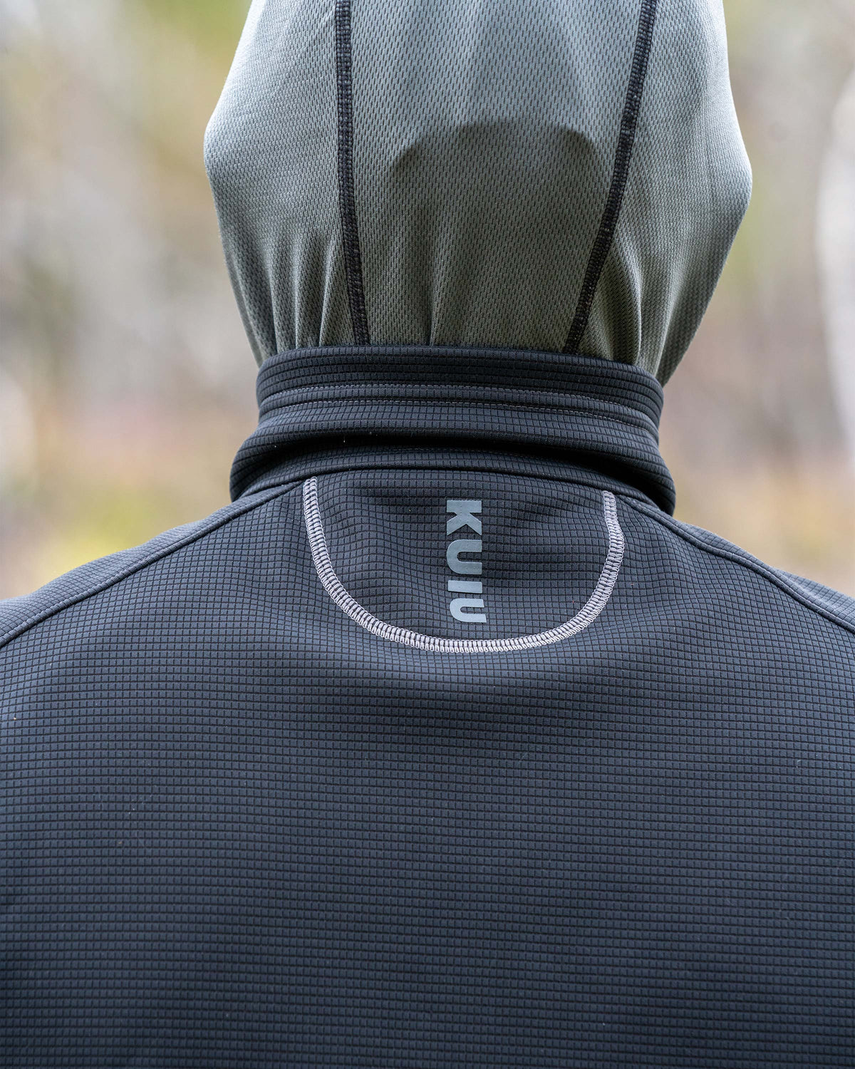 Peloton 240 Vest | Vias